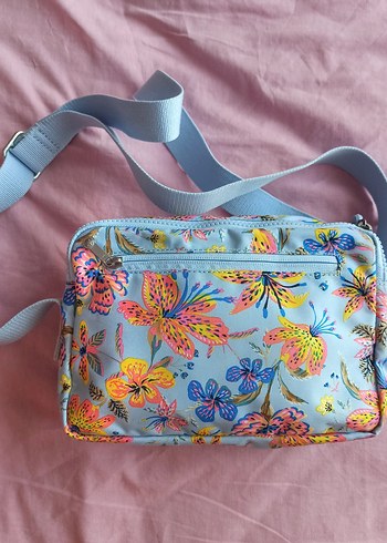 Kipling Çiçek Desenli Kipling Çanta