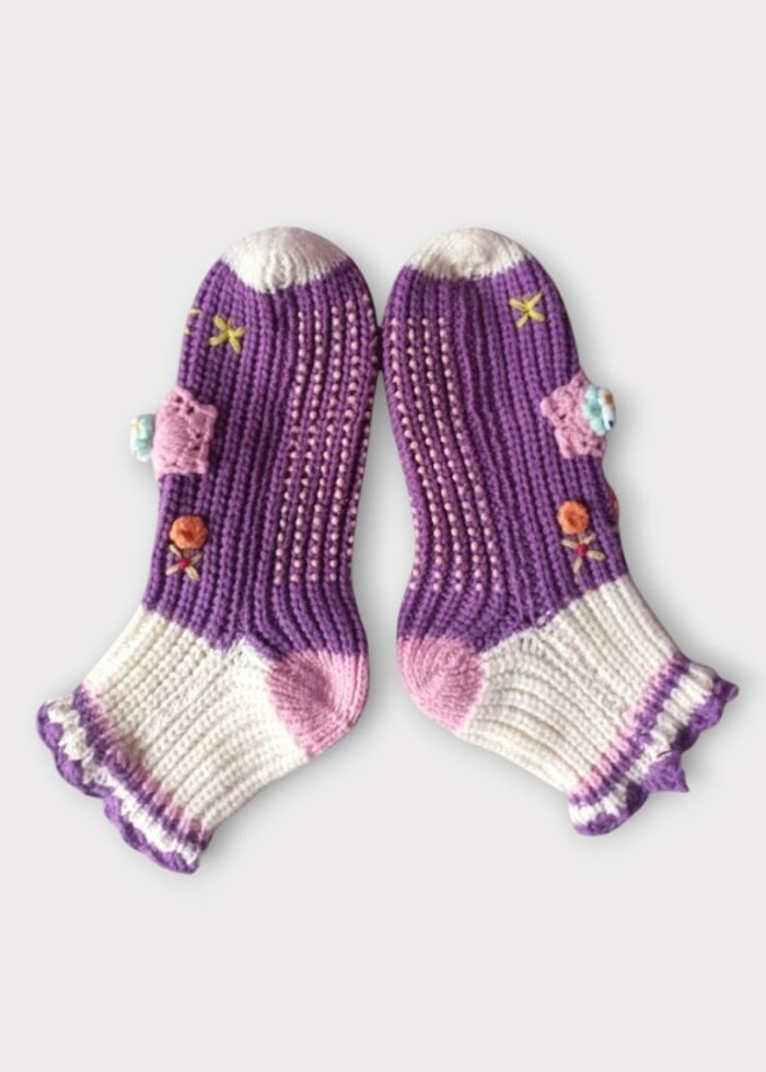 Avrupa'dan yeni süslü çorap - Görsel 2