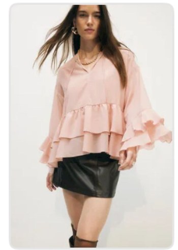 Pembe Bluz, Fırfırlı, V Yaka, Salaş Kesim
