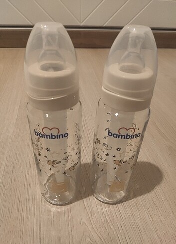 Bambino ikili biberon
