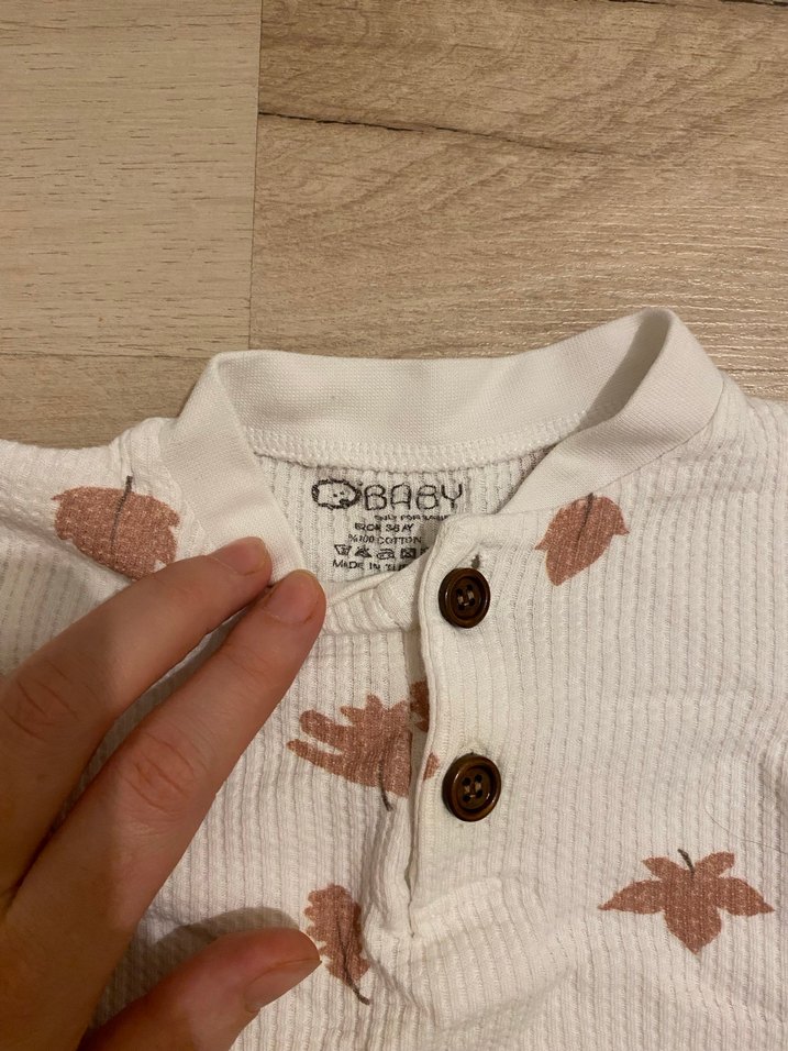 Uzun Kollu Düğmeli Beyaz Bebek Takımı - Görsel 2