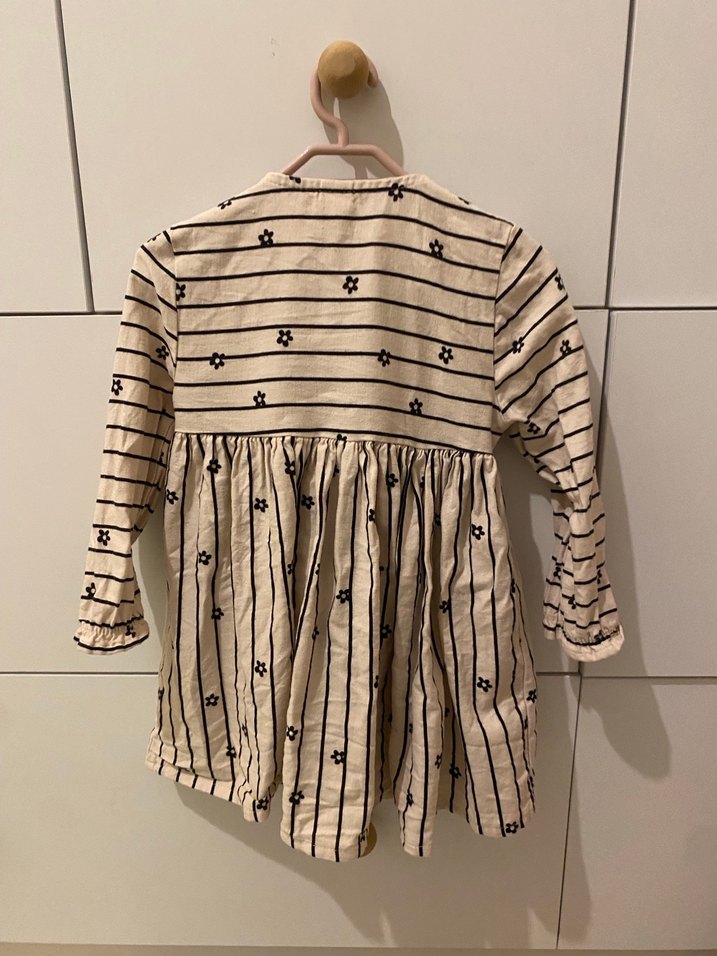 Bej Nakışlı Uzun Kollu Kız Elbise - Görsel 2