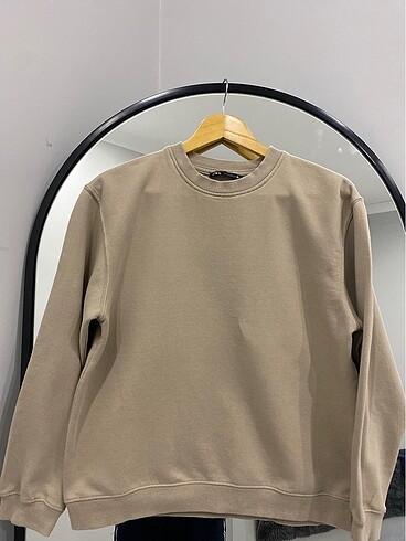 Zara sweatshirt