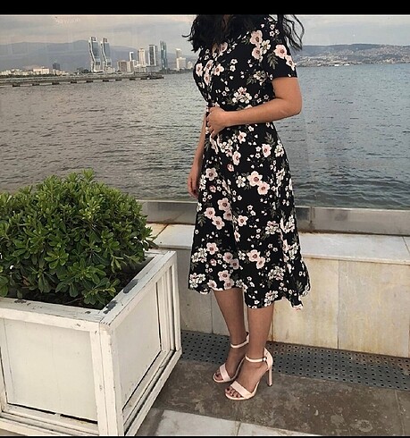 s Beden Çiçekli elbise