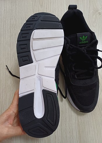 AYAKKABI 42 Yeşil Detaylı Siyah Bağcıklı Spor Ayakkabı - Görsel 7