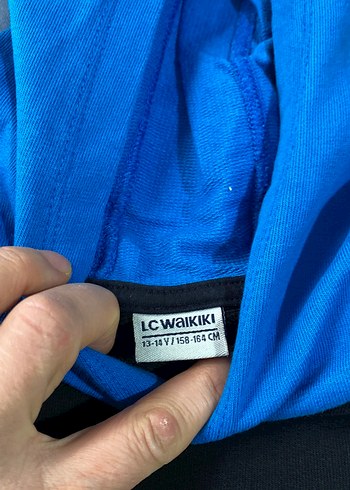 Kapşonlu erkek çocuk için sivit sorunu yok - Görsel 3