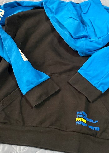 Kapşonlu erkek çocuk için sivit sorunu yok - Görsel 5