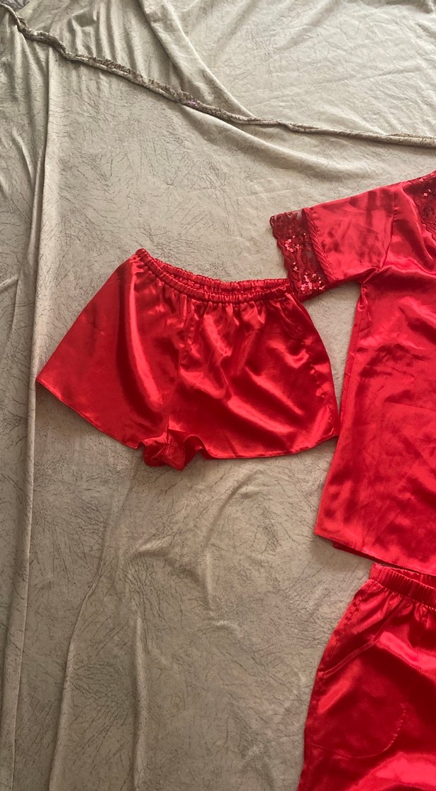 Kadın saten Kırmızı Kısa Kollu Pijama Takımı - Görsel 4