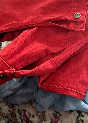 Düğmeli Kırmızı Kısa Kot Ceket - Görsel 5