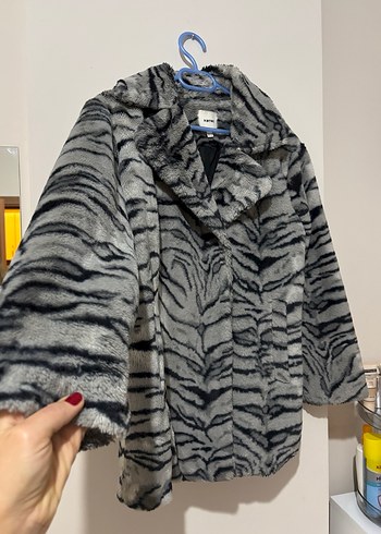 Koton Gri Zebra Desenli Midi Suni Kürk Ceket - Görsel 2