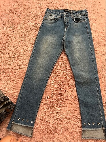 Paça detaylı jean