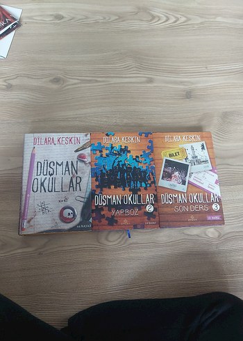 Düşman Okullar Roman Seti - Dilara Keskin