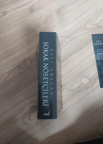 Sokak Nöbetçileri - Aslı Arslan
