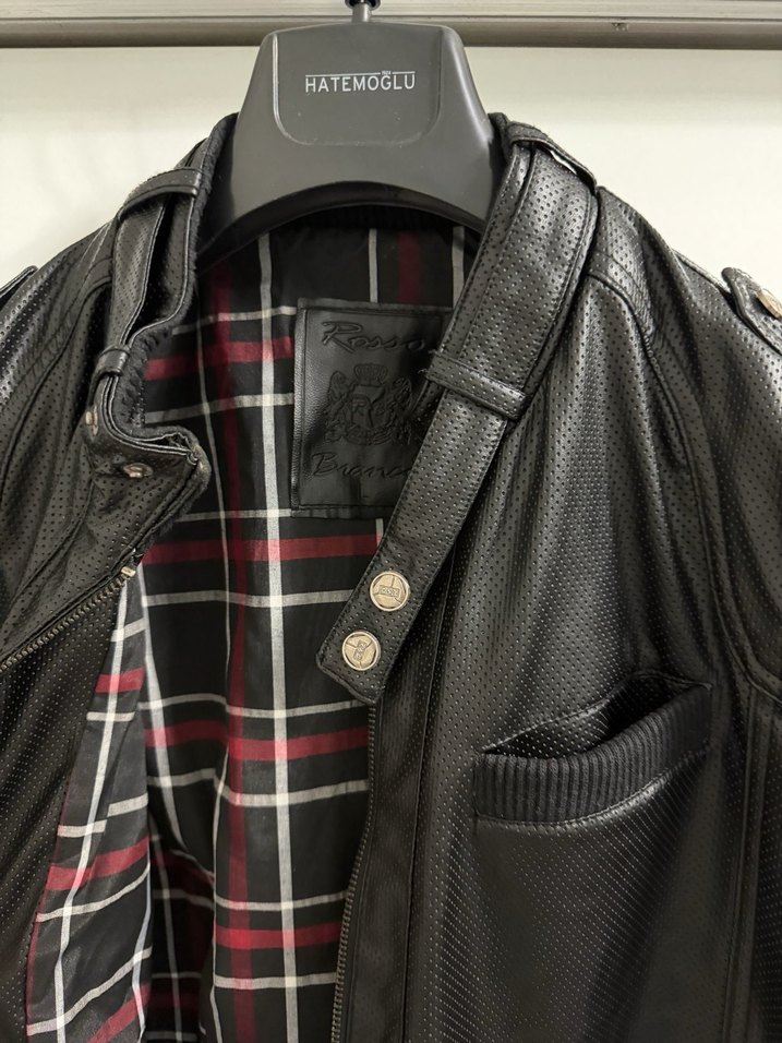 Siyah Deri Biker Ceket, Kemerli, Yüksek Yaka - Görsel 3