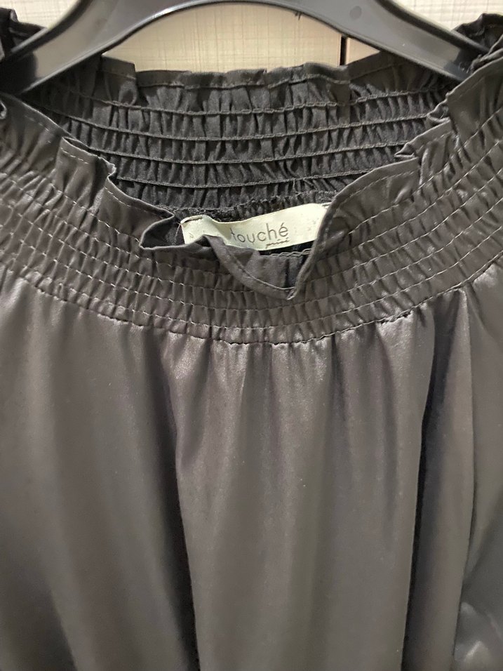 Siyah Yüksek Yakalı Geniş Kesim Kadın Bluz - Görsel 2