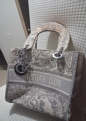 Dior ürünü
