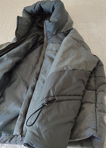 Kadın mont kol detaylı sıfır/etiketli ürün - Görsel 4