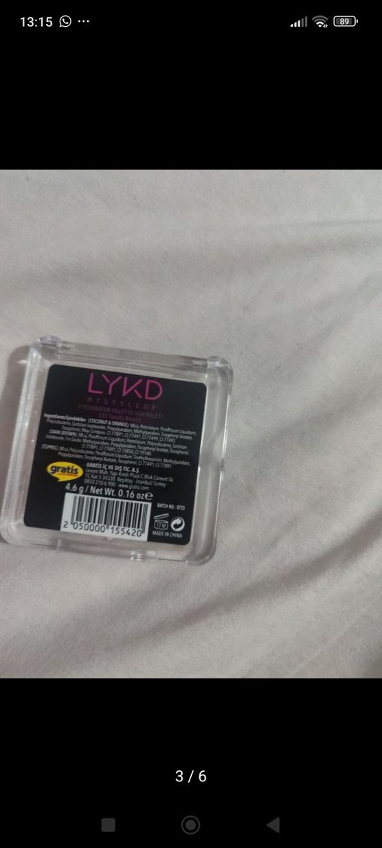 Krem ve Kahverengi Tonlarında Göz Farı Paleti - Görsel 5