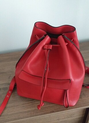  Beden Kırmızı sırt çantası 