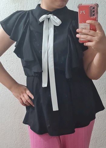 Saten Fırfırlı Siyah Gotik Bluz