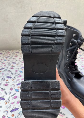 Diğer Siyah Deri Punk Tarzı Kadın Bot