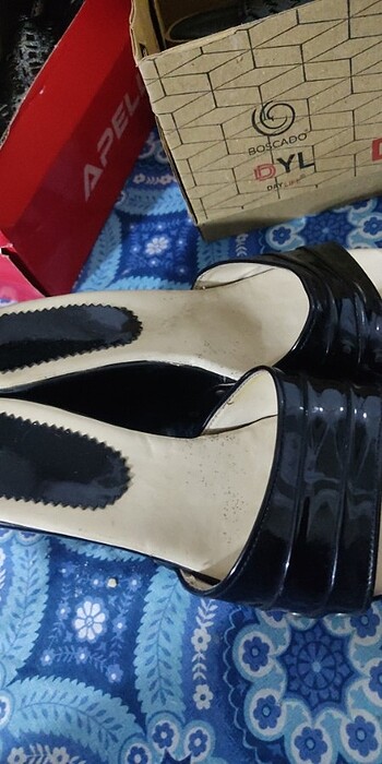 38 Beden siyah Renk Satıldı