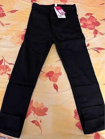 Etiketli Penti Jeans
