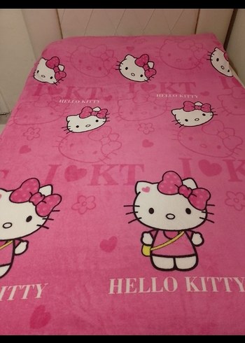 Beden 150x200 hello kitty peluş battaniye
