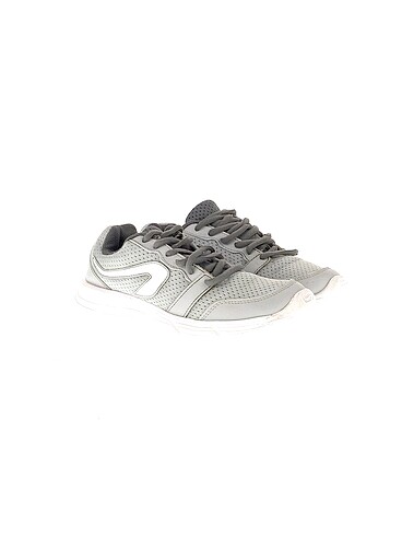 Decathlon Decathlon Spor Ayakkabı %70 İndirimli.