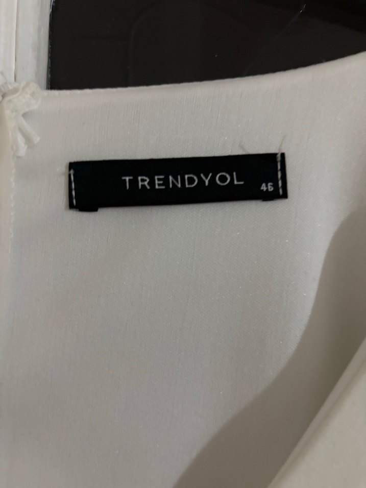 Beyaz V Yaka Midi Mini Elbise - Görsel 2