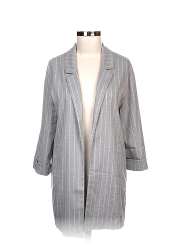 Stradivarius Blazer %70 İndirimli.