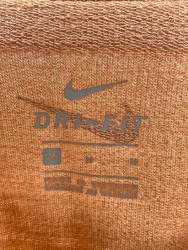 m Beden çeşitli Renk Nike Sweatshirt %70 İndirimli.