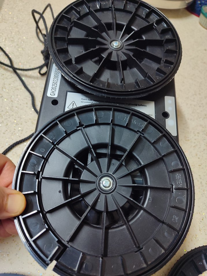 Kiwi KWC-7130 Beyaz Cam Temizleme Robotu - Görsel 5