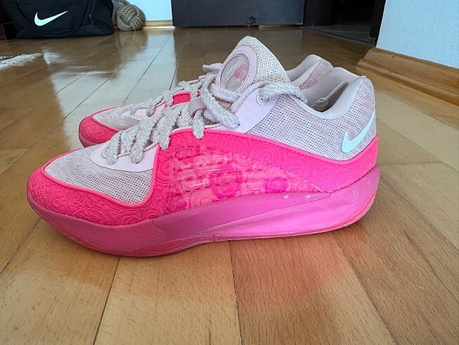 42 Beden NİKE KD16 AUNT PEARL BASKETBOL AYAKKABISI