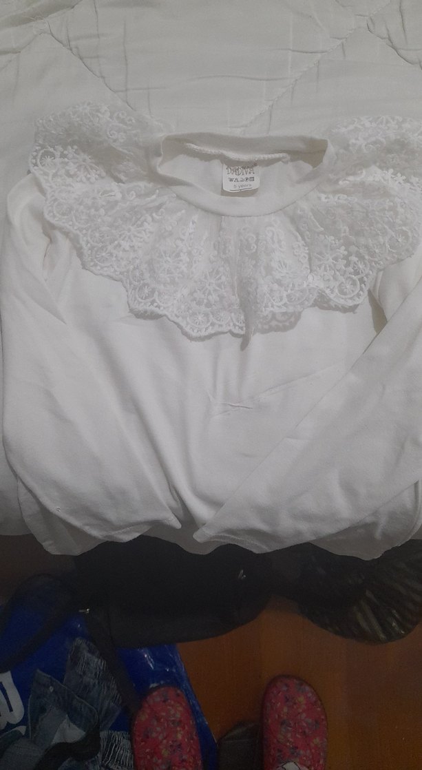 Kız Çocuk Beyaz Dantel Detaylı Bluz - Görsel 2