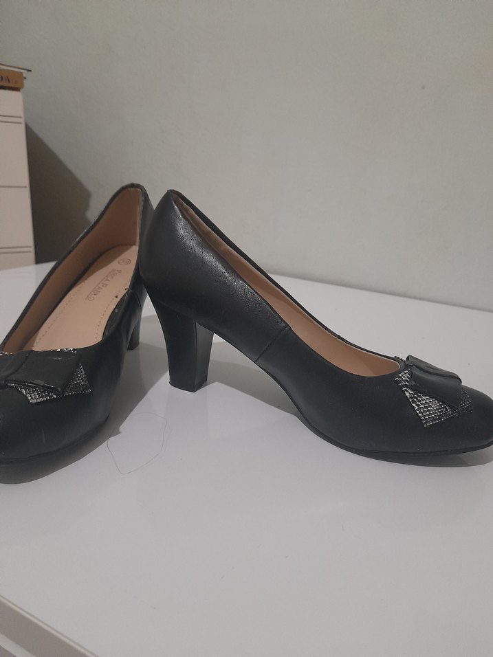 Siyah Yılan Desenli Tokalı Topuklu Kadın Ayakkabı - Görsel 2