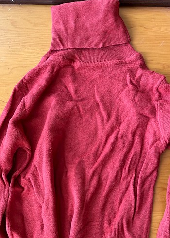 Kırmızı Düğmeli Boğazlı Kadın Kazak - Görsel 6