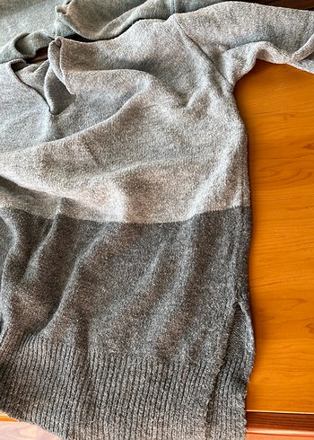 Gri V Yaka Örgü Kadın Kazak - Görsel 5