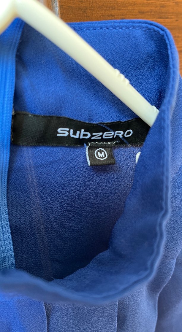 Mavi Kolsuz Yüksek Yaka Bluz - Görsel 3