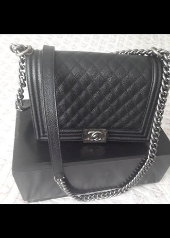 Chanel Siyah Kapitone Omuz Cantasi