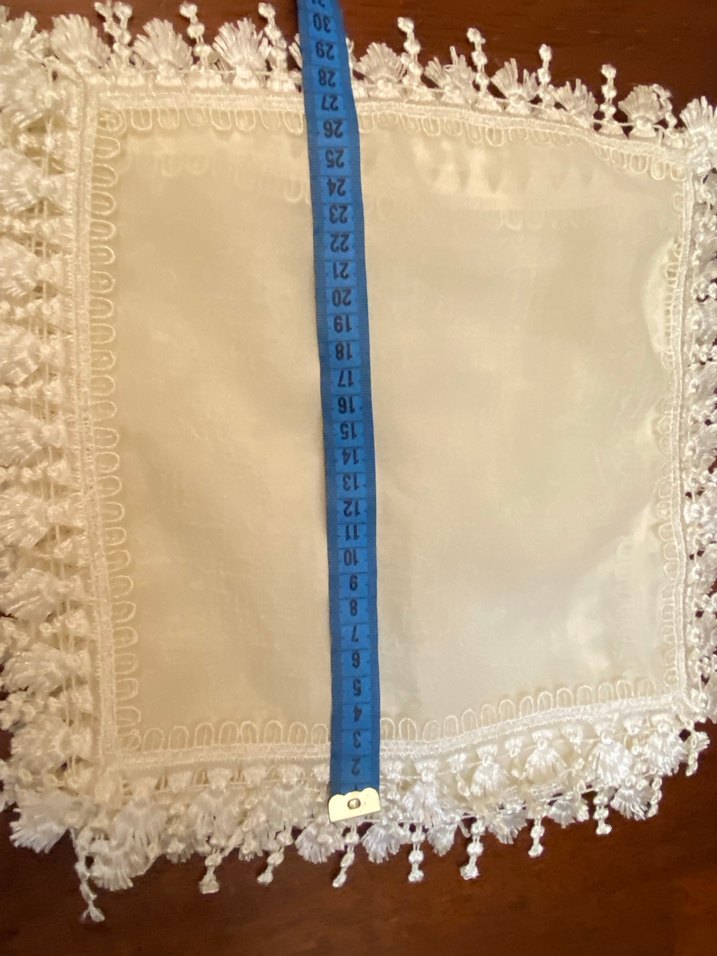 İşlemeli Beyaz Parlak vitrin örtüsü - Görsel 2