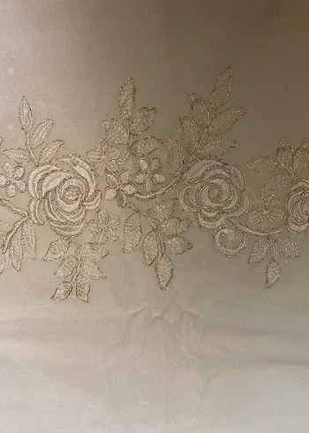 Nakışlı Beyaz Parlak Havlu - Görsel 2