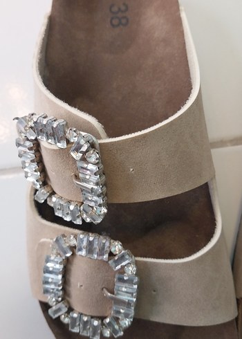 Bej Süet Tokalı Kadın Dolgu Topuk Terlik - Görsel 5