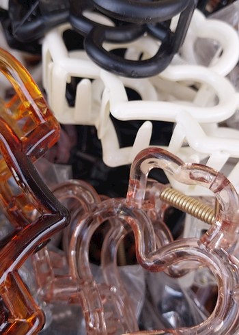 Zincir Detaylı Renkli Cam Saç Tokası - Görsel 2