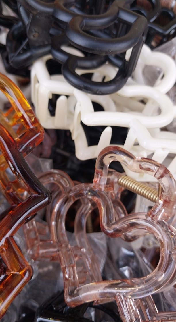 Zincir Detaylı Renkli Cam Saç Tokası - Görsel 2