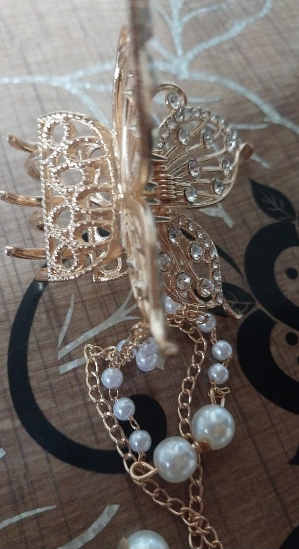 Zincir Detaylı Altın Renkli Kelebek Toka - Görsel 4