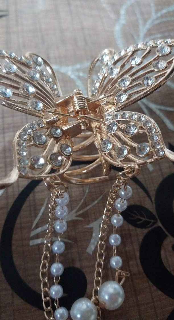 Zincir Detaylı Altın Renkli Kelebek Toka - Görsel 2