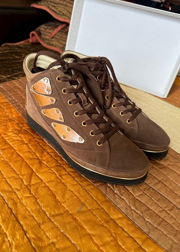 Kahverengi Süet Dolgu Topuklu Bağcıklı Kadın Spor yarım bot - Görsel 11