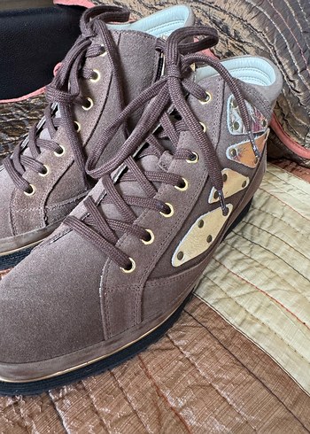 Kahverengi Süet Dolgu Topuklu Bağcıklı Kadın Spor yarım bot - Görsel 6