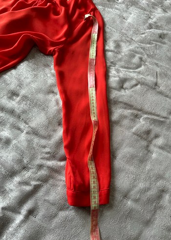 Püsküllü Kırmızı V Yaka Kadın Bluz - Görsel 8